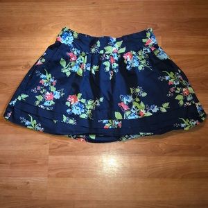 Aeropostale floral skirt with pockets!